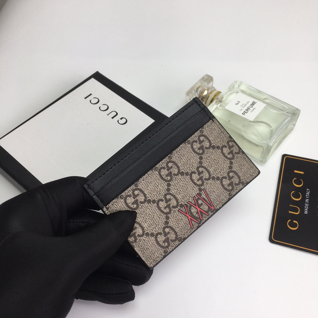 G*u*i gg card case wallet