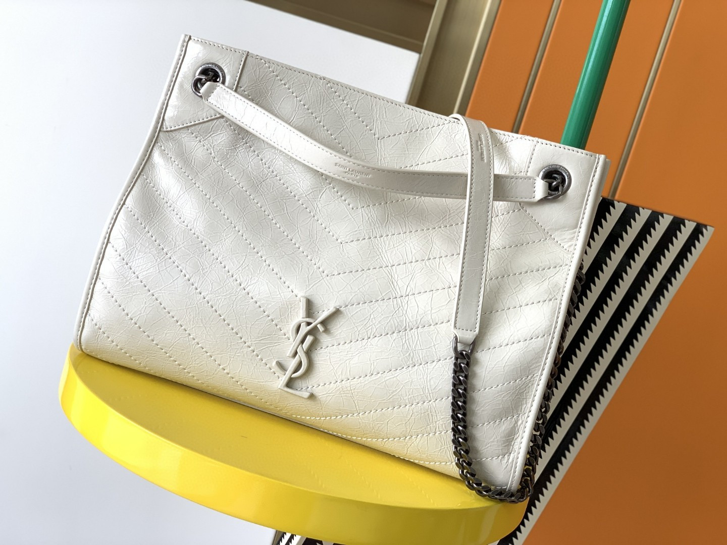 Y*L niki shopping in vintage leather white 12.9 x 10.6 x 4.5 inches