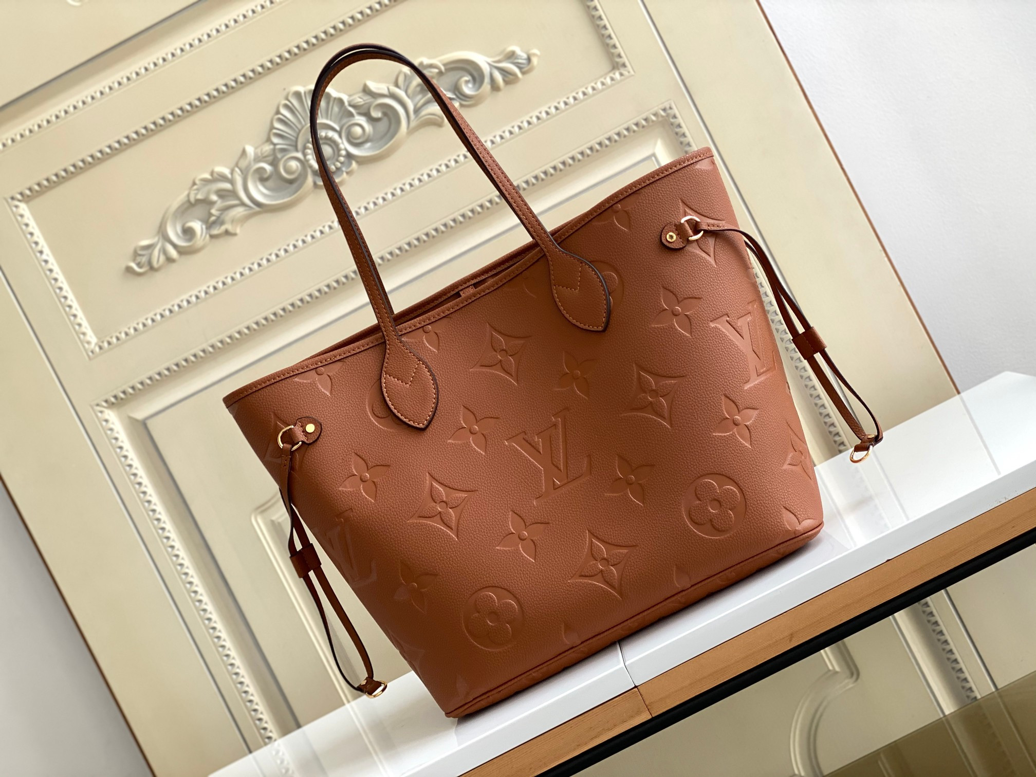 LV M46135 Neverfull MM 12.6 x 11.4 x 6.7 inches Without Box