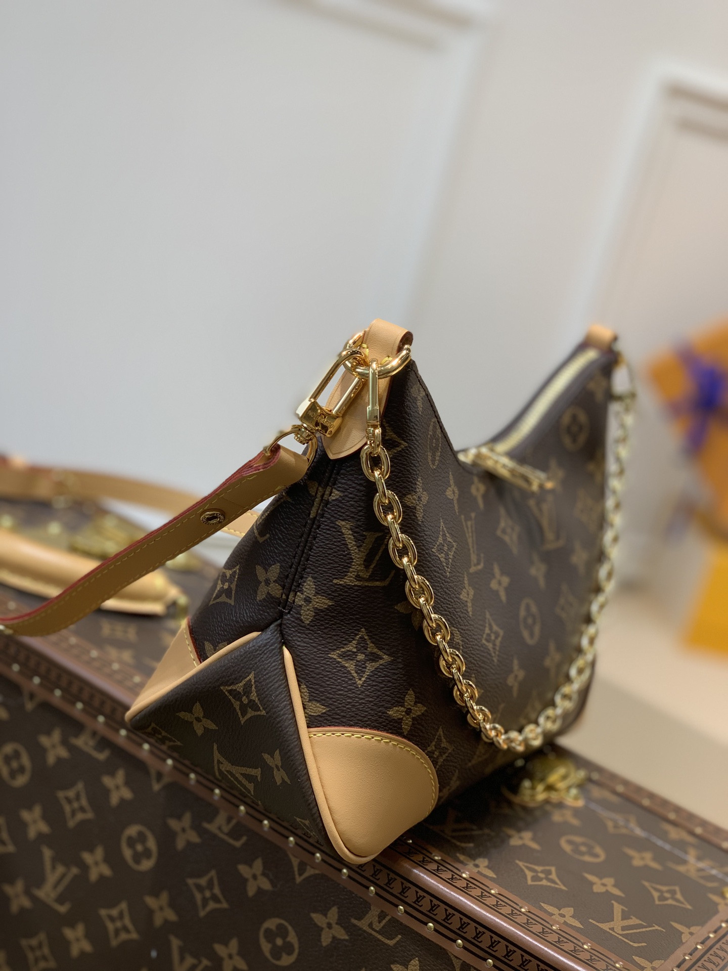 LV M45832 Boulogne 11.4 x 6.3 x 3.7 inches