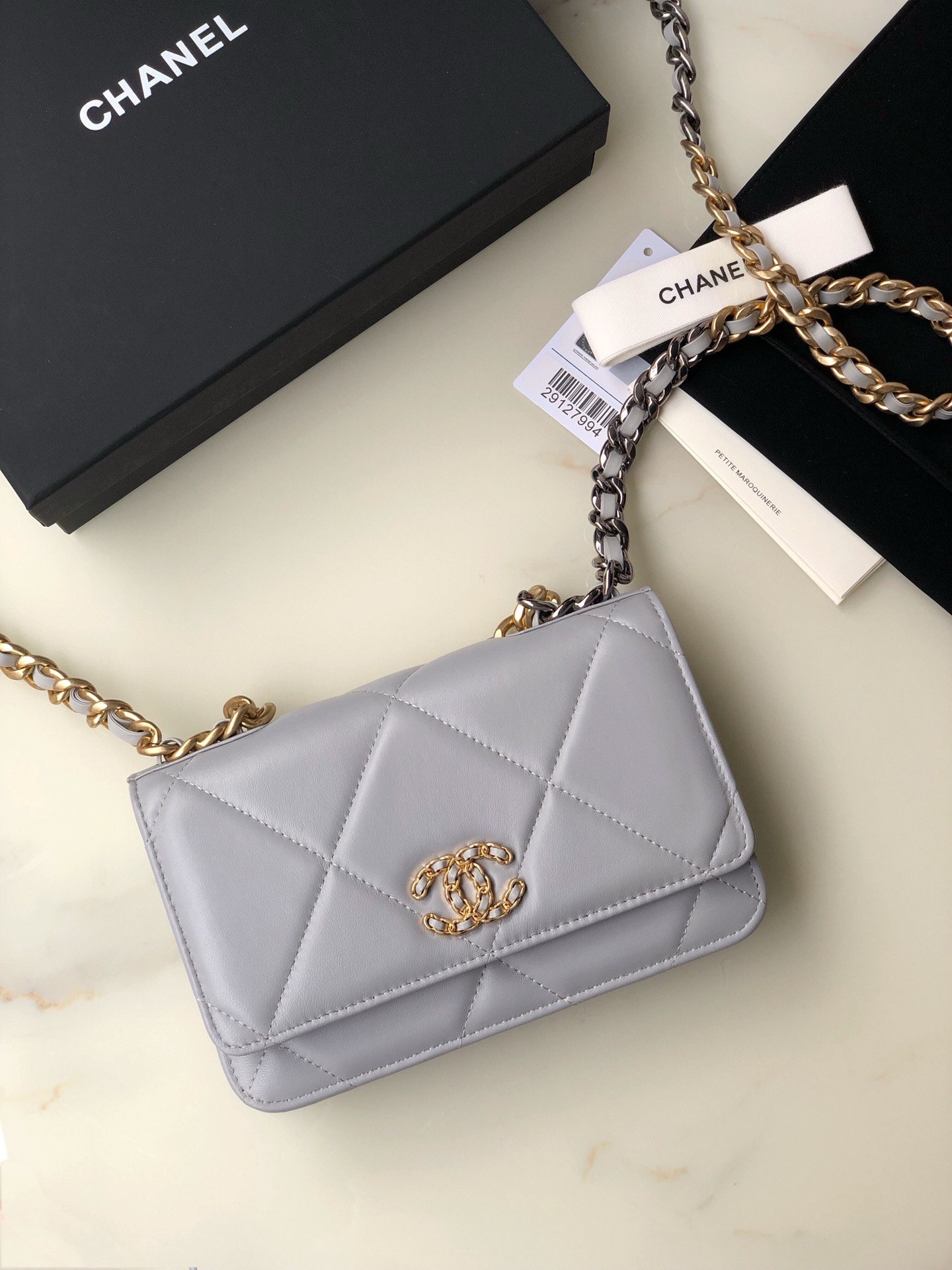 Ch*el classic wallet on chain 4.8 × 7.5 × 1.4 in