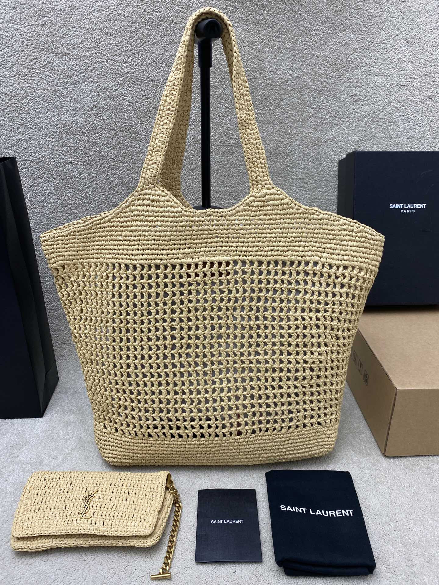 Y*L icare in raffia color natural 14.6"-21.7"x16.9"x2"