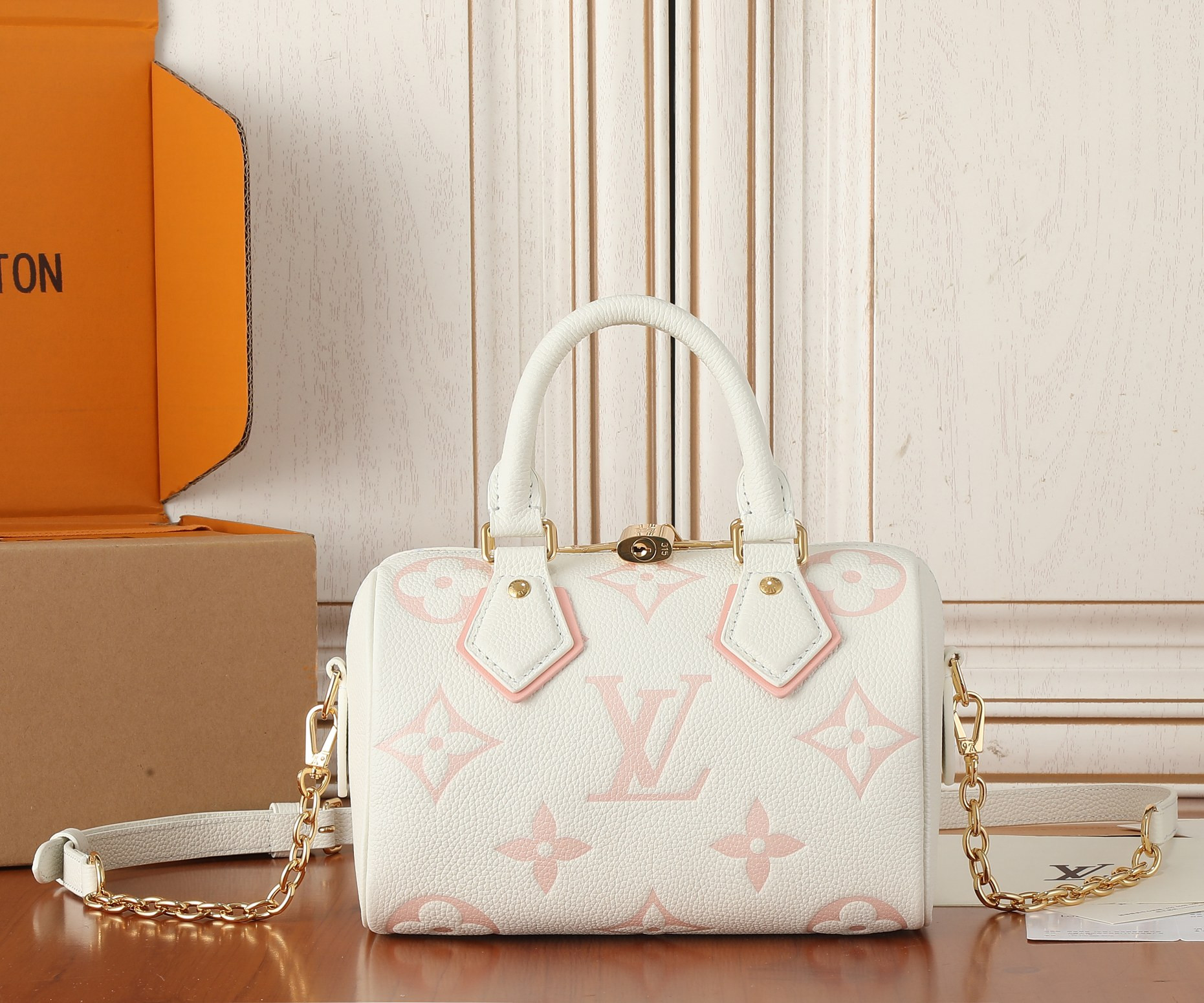 LV Speedy Bandoulière 20 M46875 8.1 x 5.3 x 4.7 inches