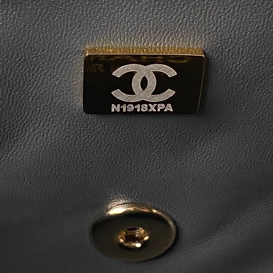 Ch*el mini classic handbag with top handle 12 × 20 × 6 cm