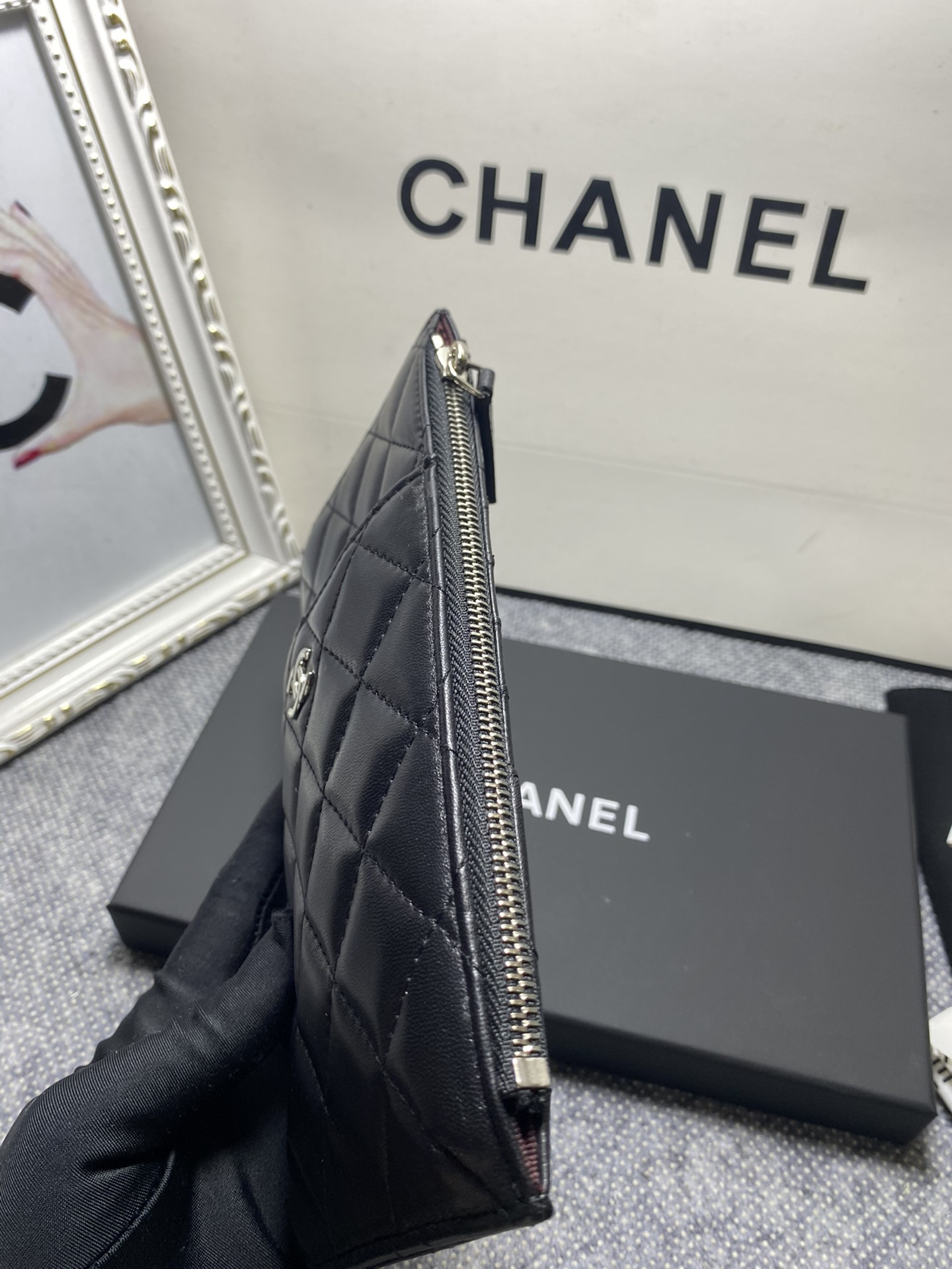 Ch*el long zipped wallet 19-11cm