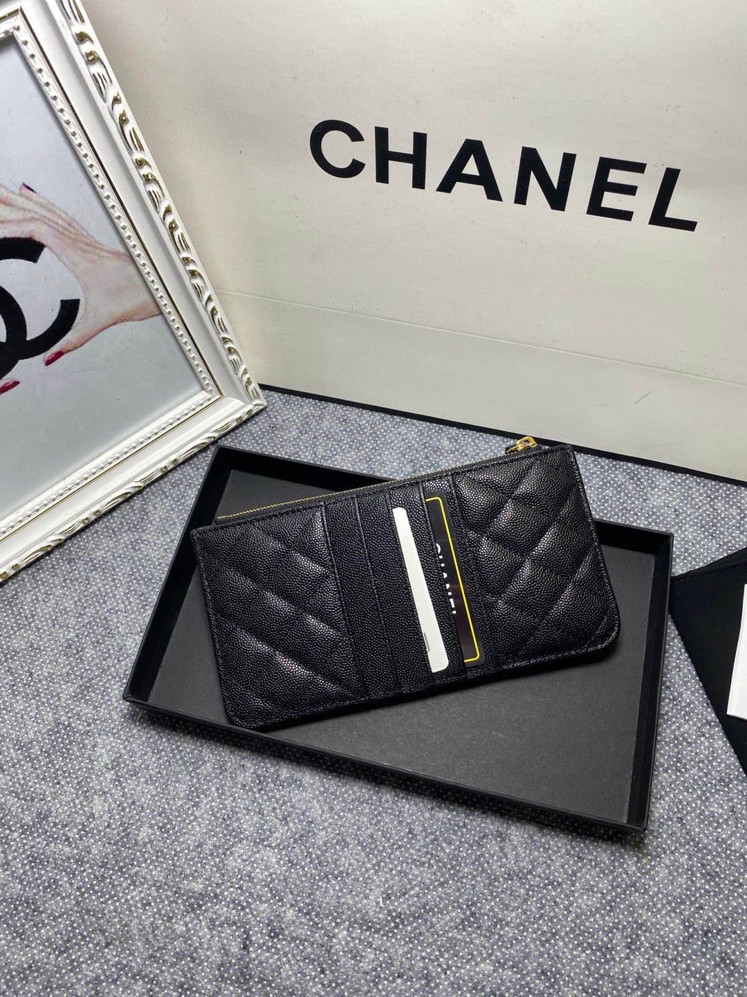 Ch*el long zipped wallet 19-11cm