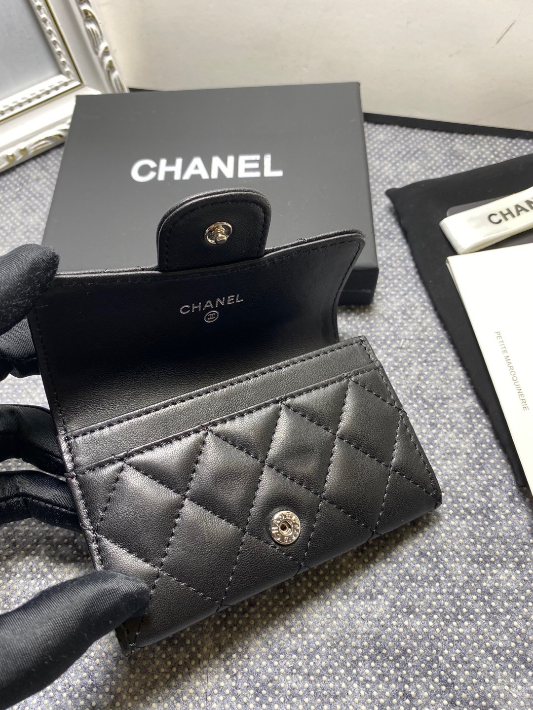 Ch*el card holder 11.3 x 7.5 x 2.5 cm