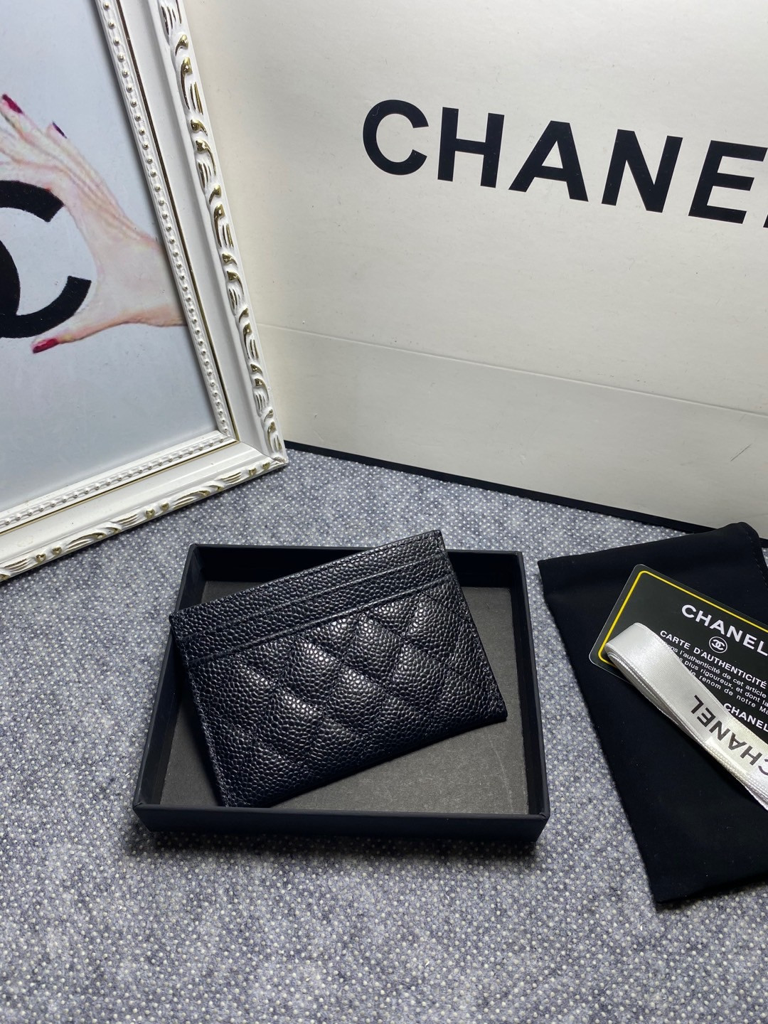 Ch*el card holder 10cm