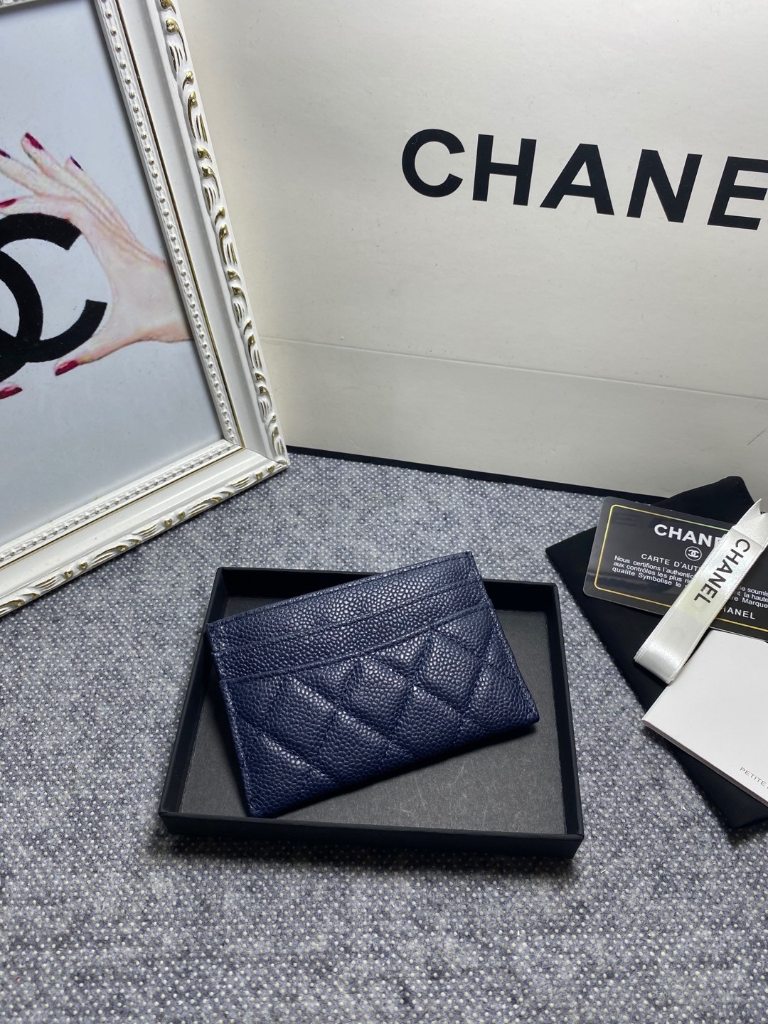 Ch*el card holder 10cm