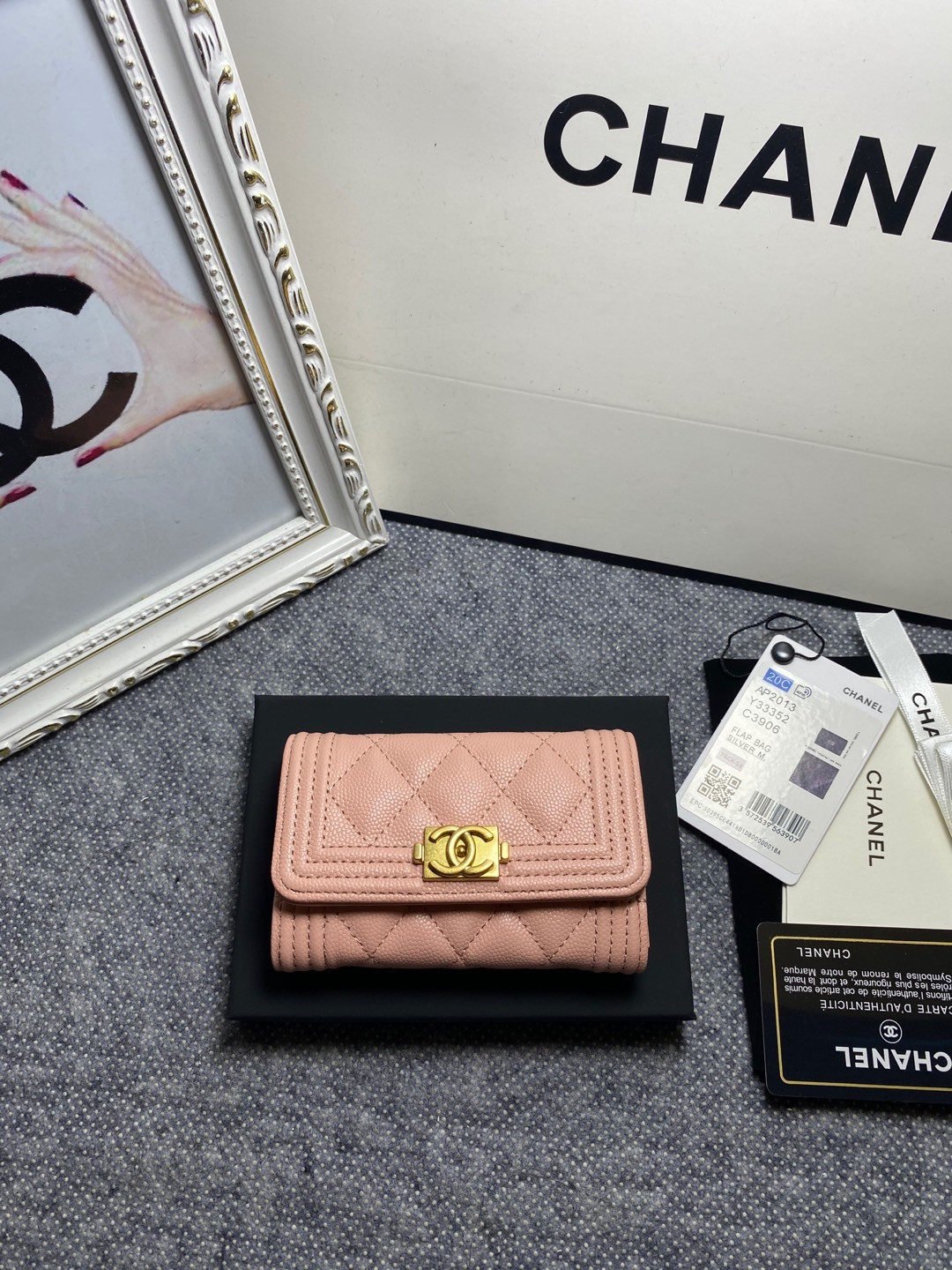 Ch*el flap wallet 12-7cm