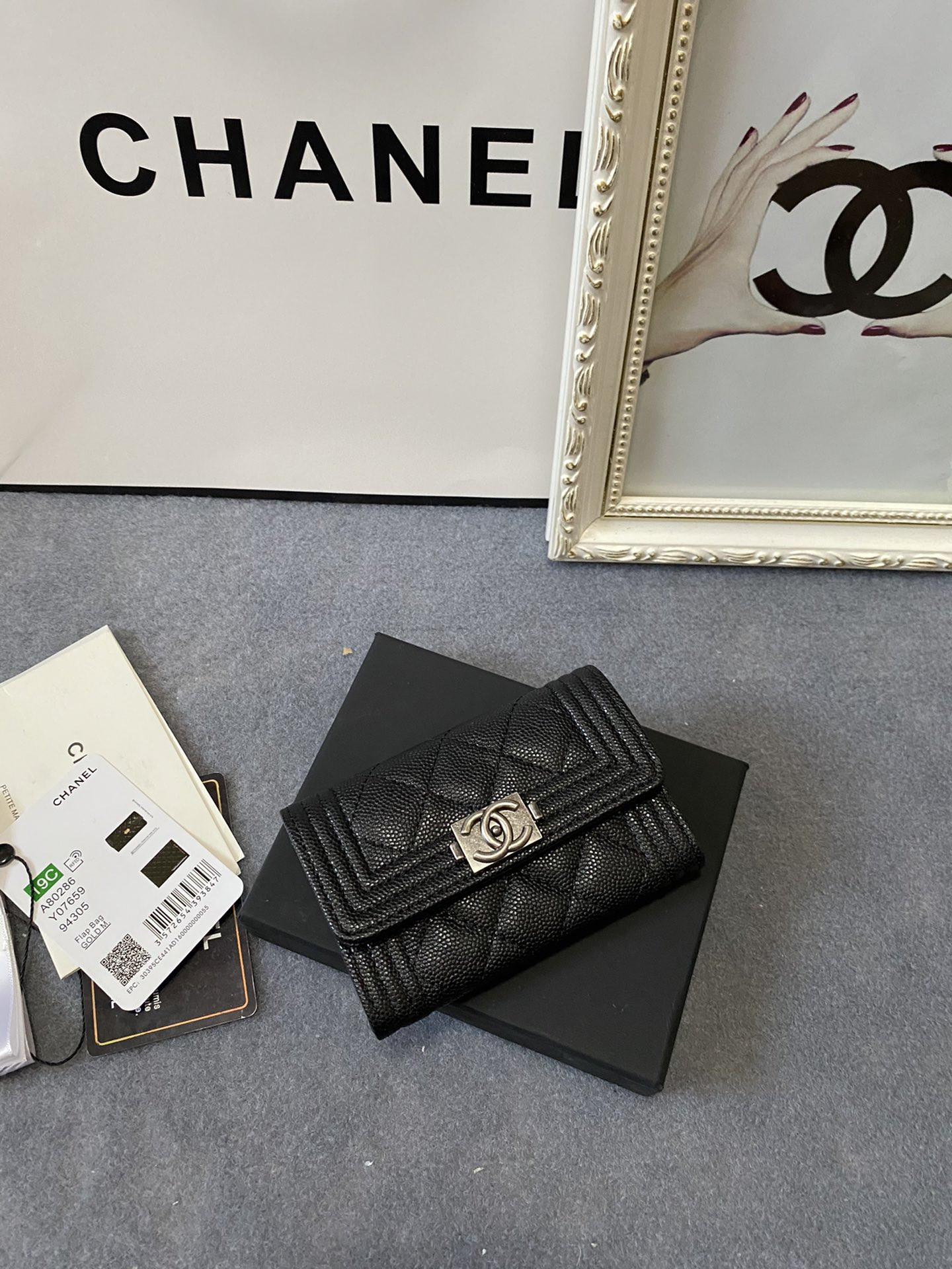 Ch*el flap wallet 12-7cm