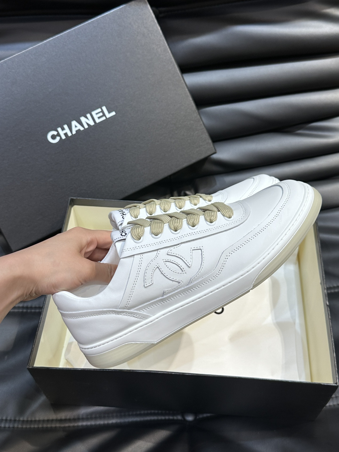 ua Ch*el sneaker calfskin