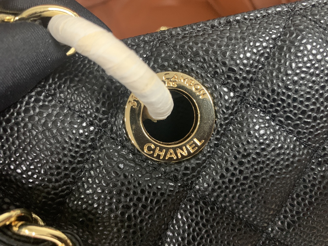 Ch*el gst caviar leather hardware 24x33x13cm