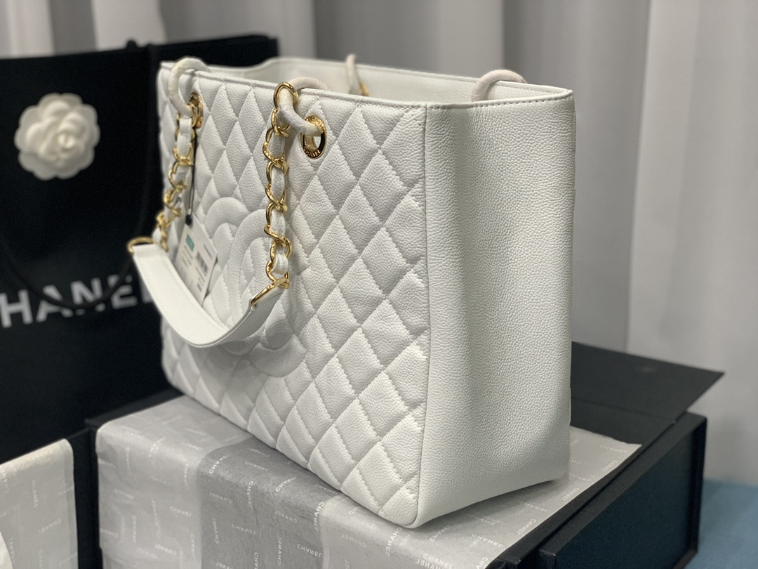 Ch*el gst caviar leather hardware 24x33x13cm