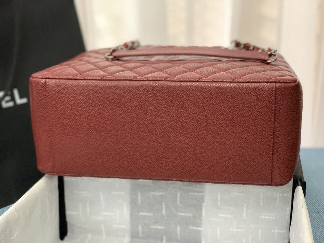 Ch*el gst caviar leather hardware 24x33x13cm