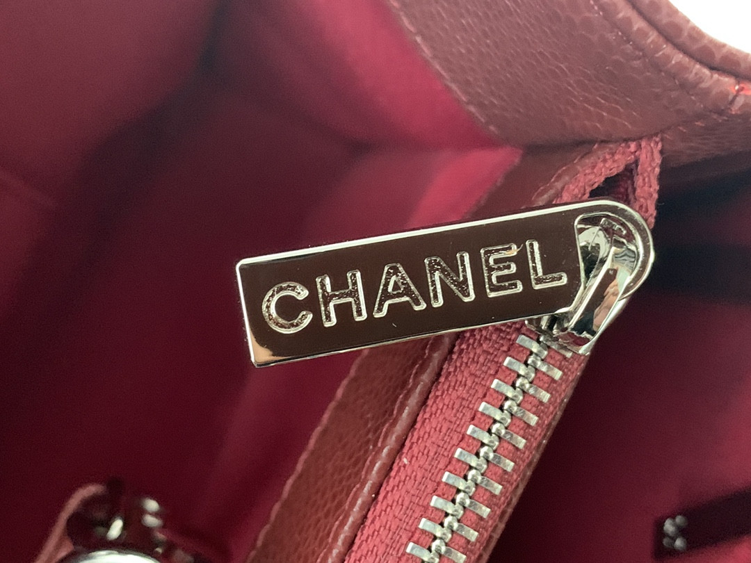 Ch*el gst caviar leather hardware 24x33x13cm