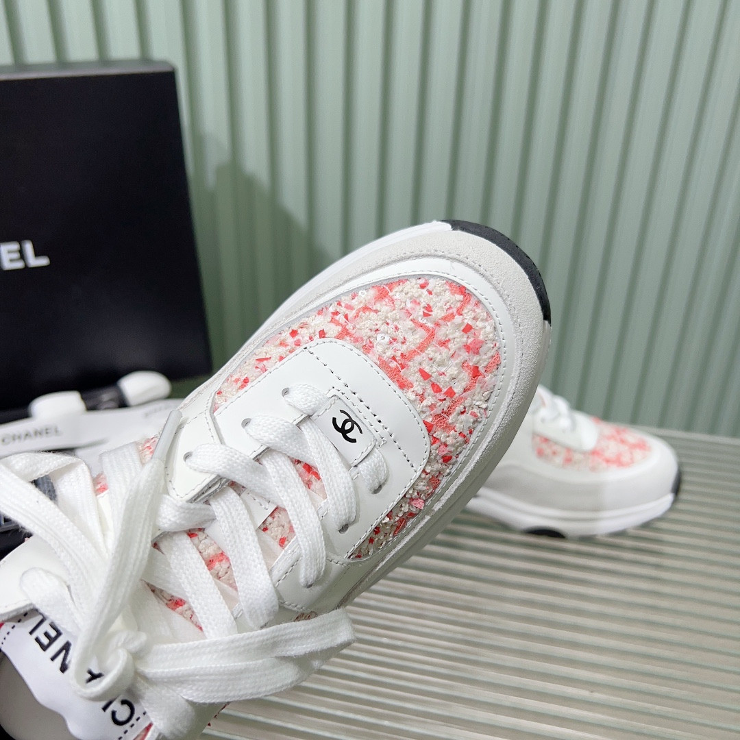 ua Ch*el sneakers tweed