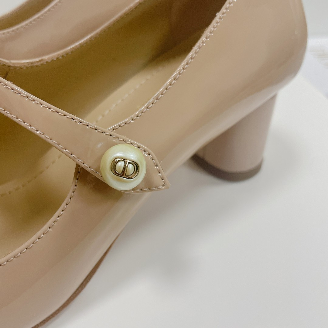 ua jolie D*or pump