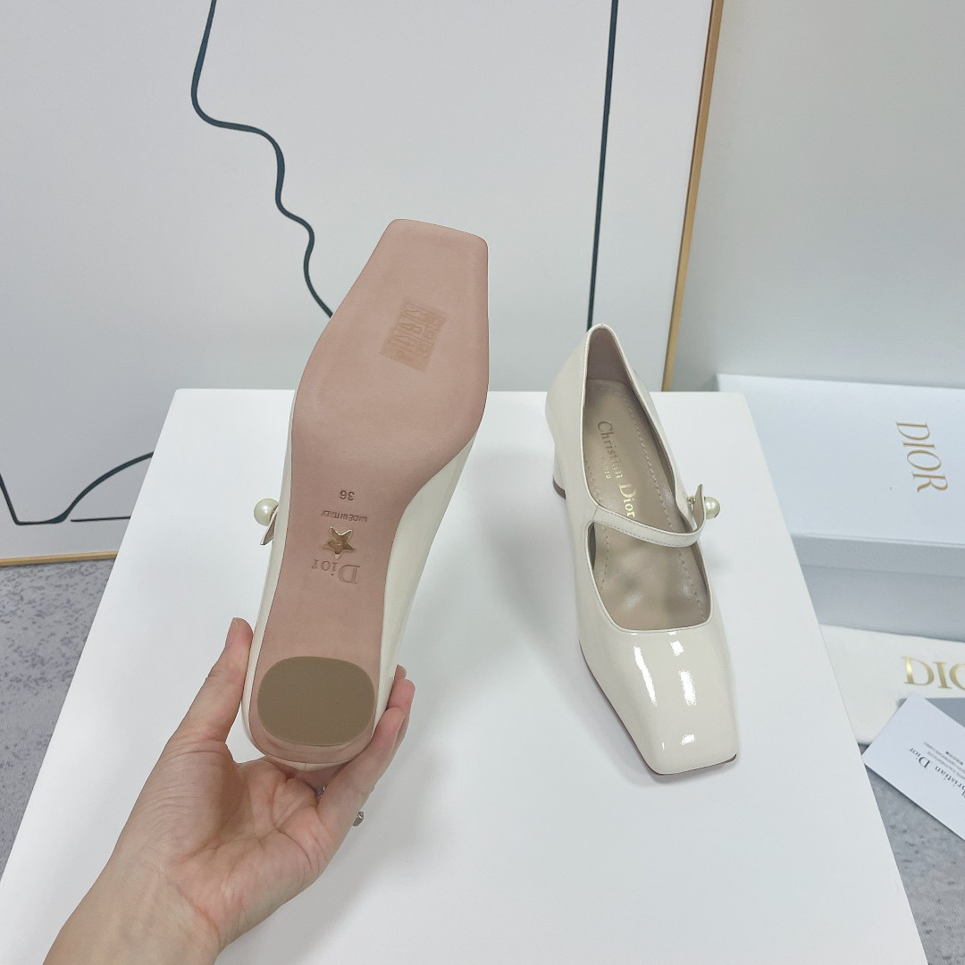 ua jolie D*or pump
