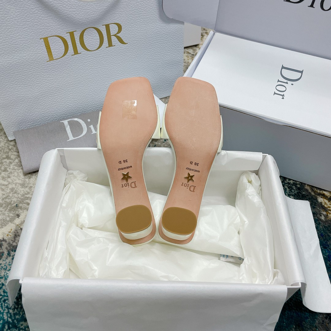 ua D*or or c