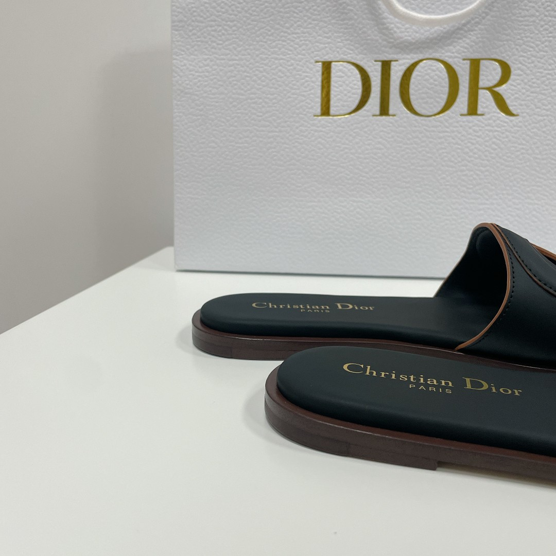 ua D*or d-club slide black