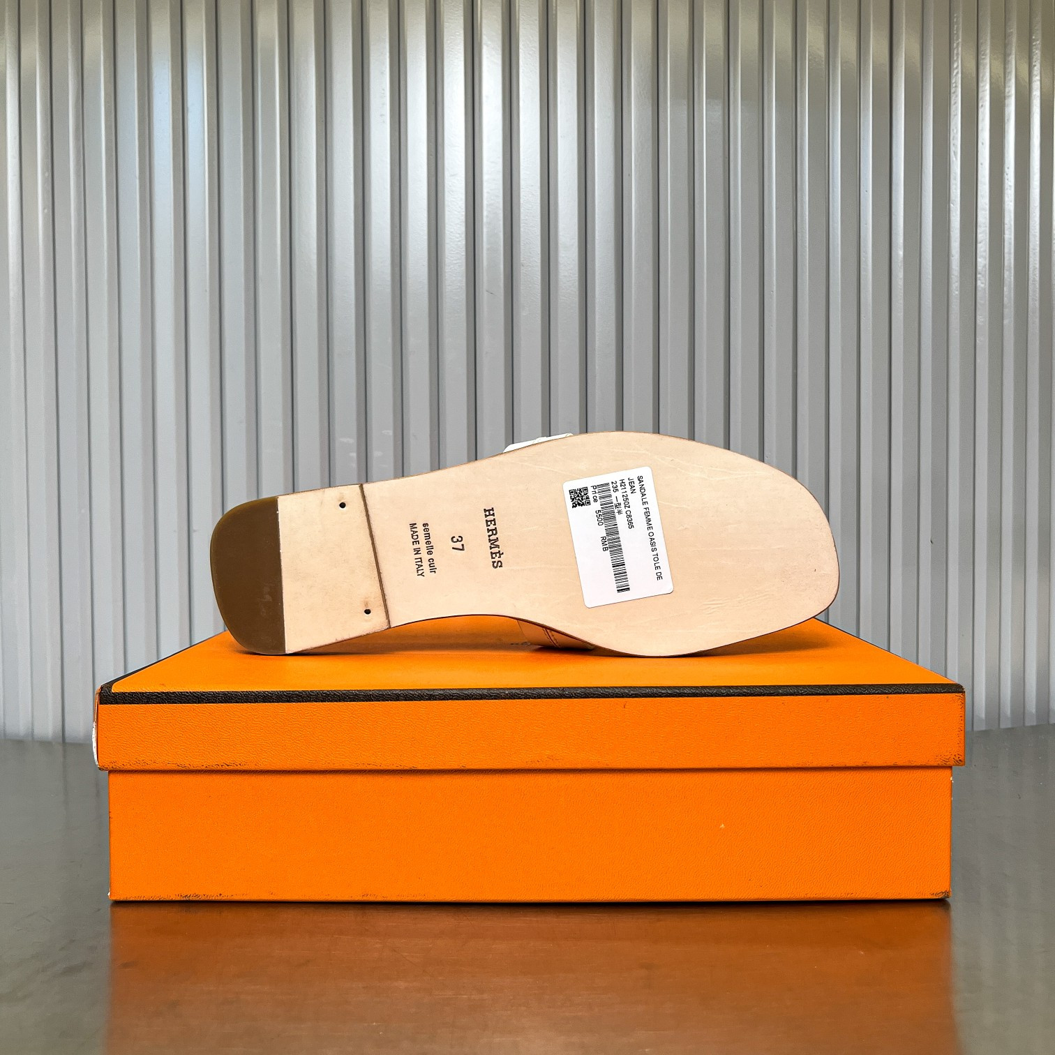 UA Hermès Oran sandal