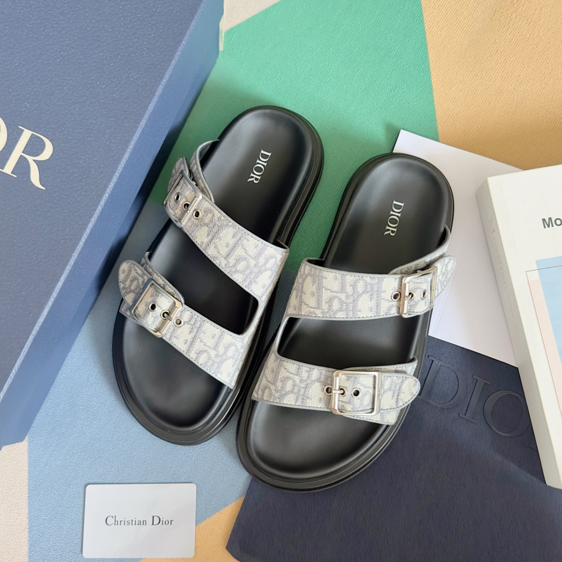 ua D*or aqua sandal