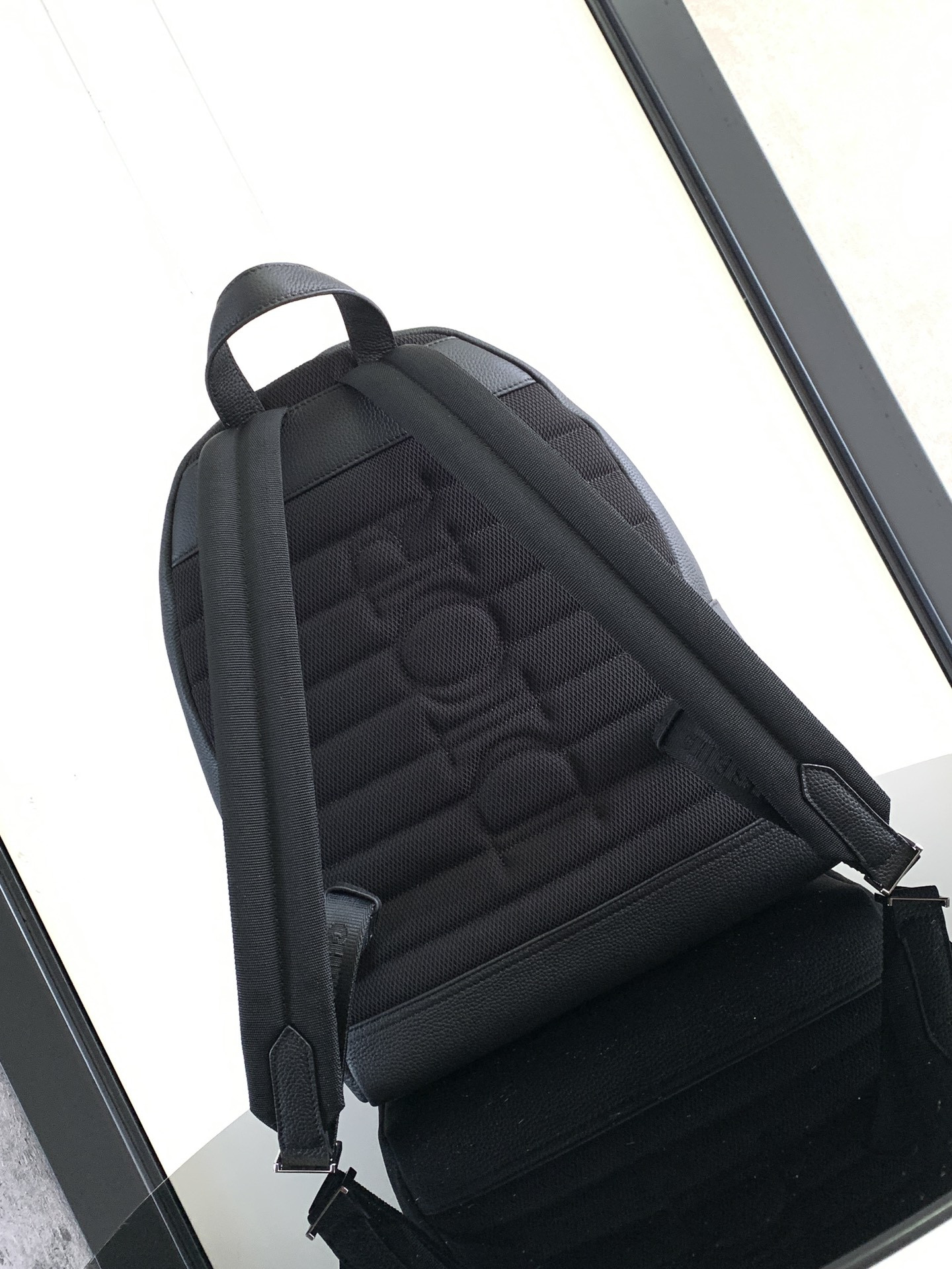 rider 2.0 backpack black D*or gravity leather and black grained calfskin 31 x 40 x 18 cm