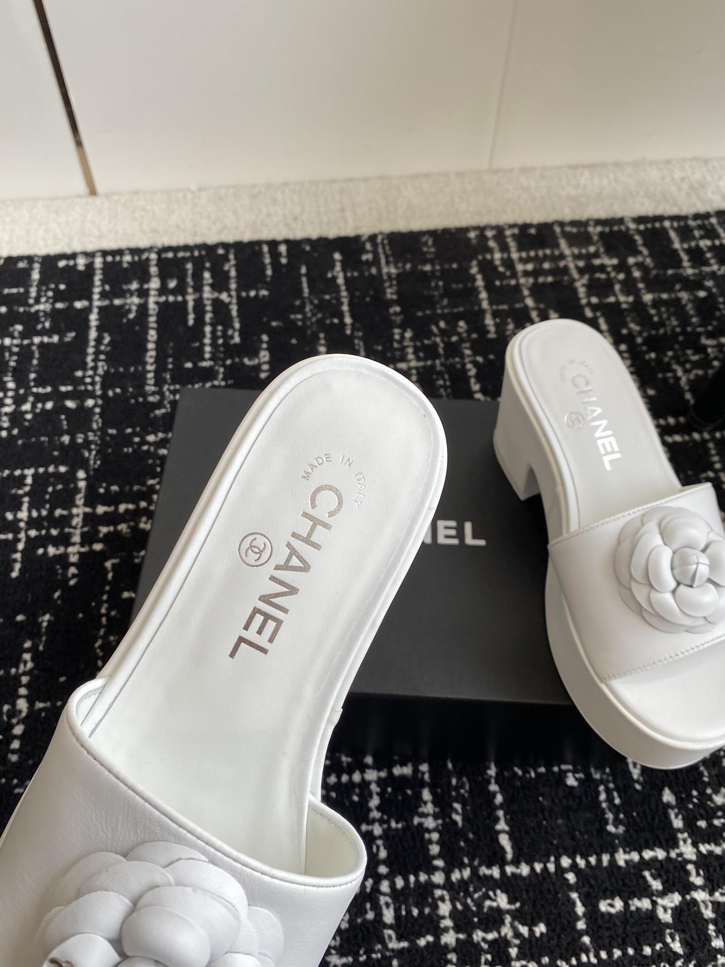 ua Ch*el mules platform heels