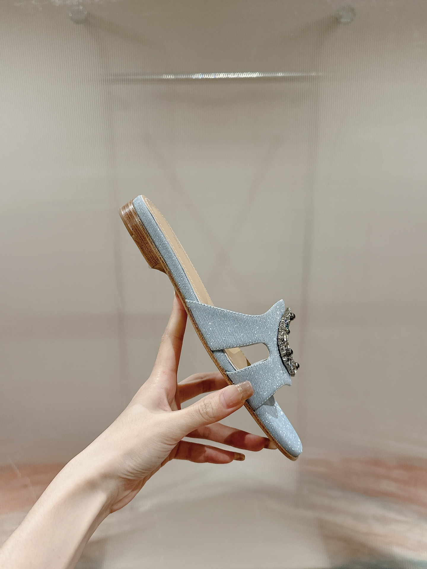 UA LV Flat Mule
