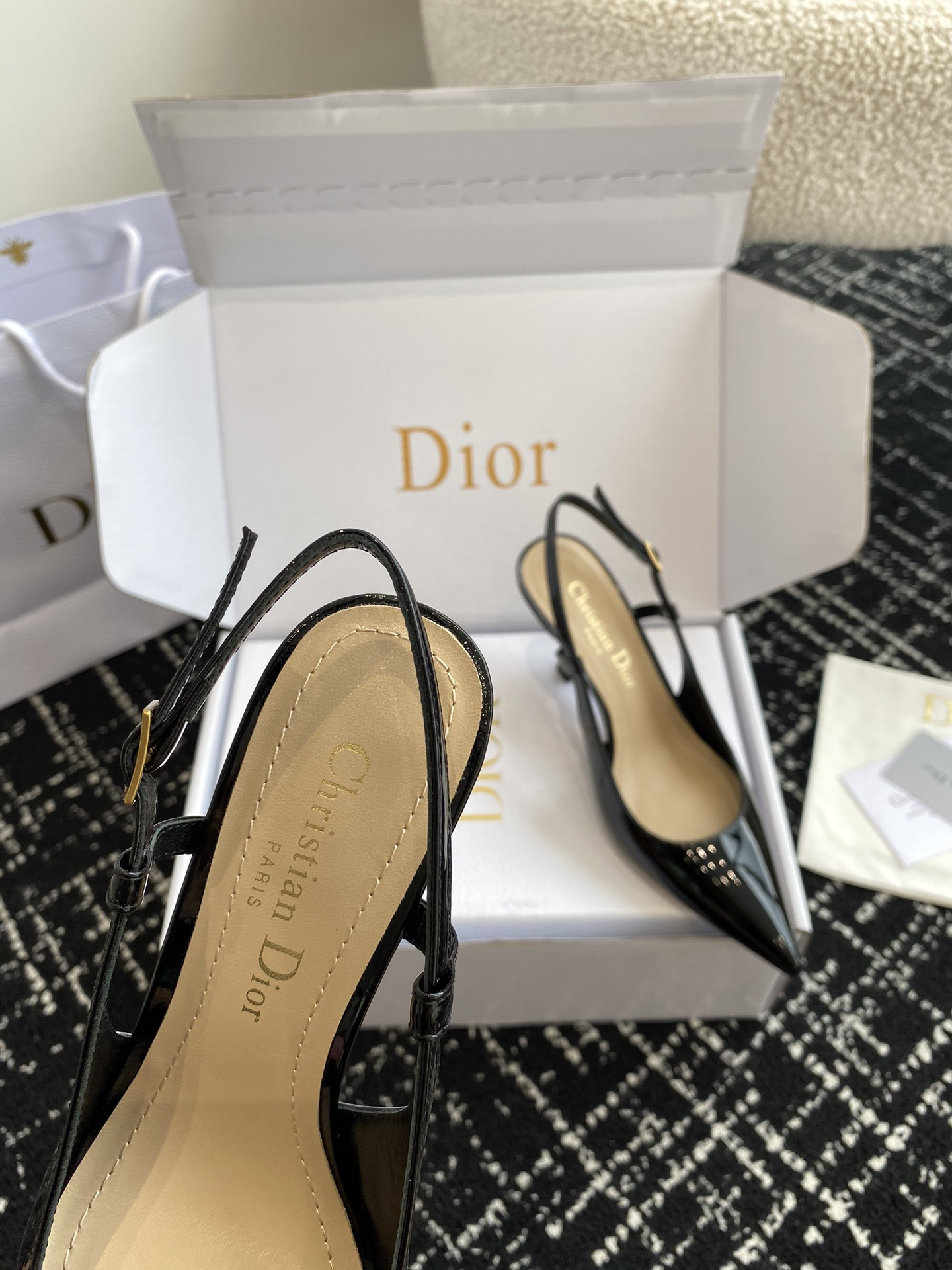 ua D*or tribales slingback pump