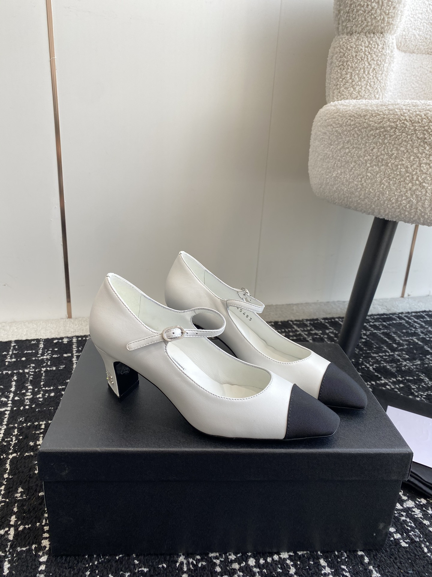 ua Ch*el mary janes