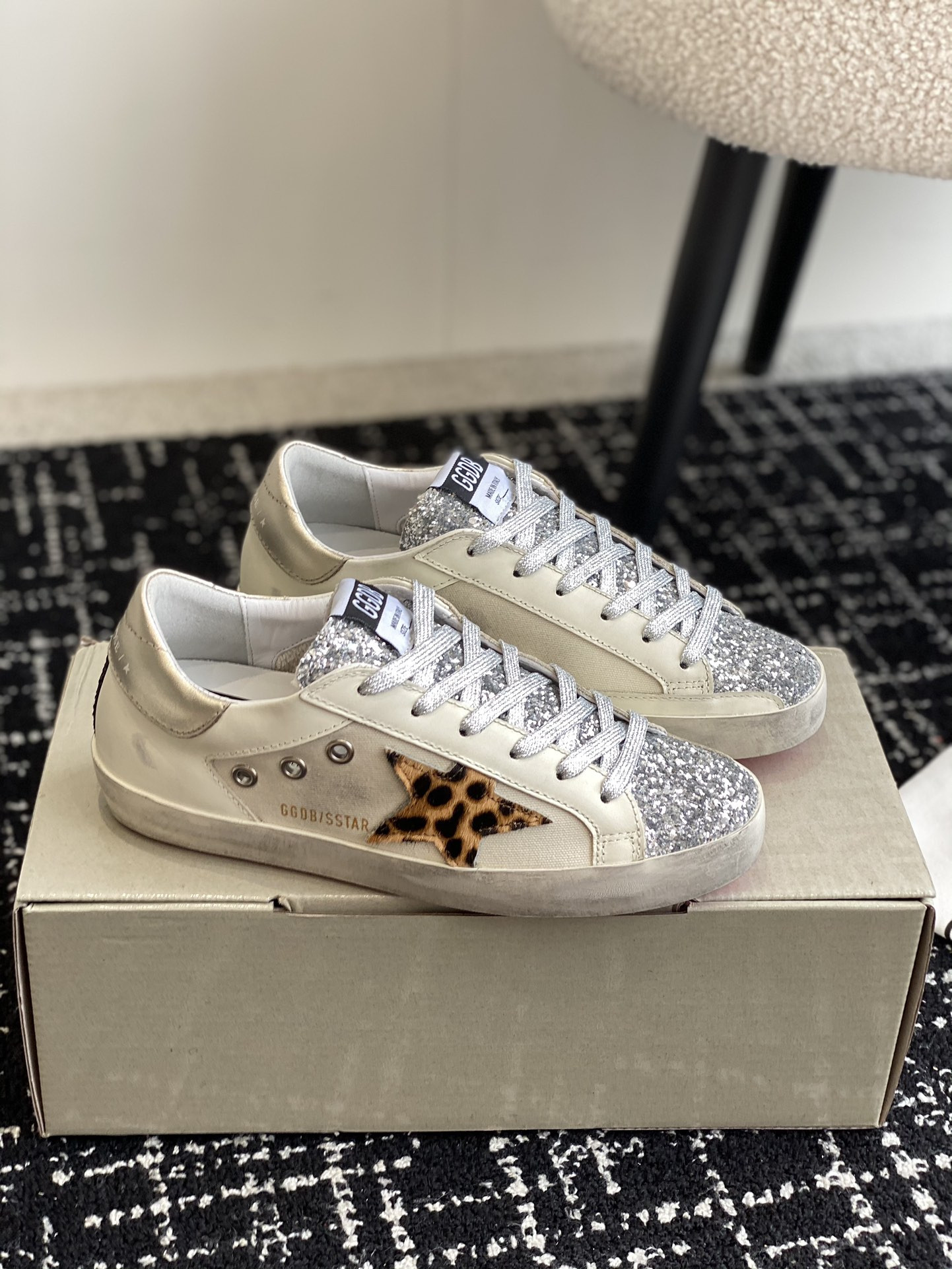 ua g01den G003e s*per-star sneaker