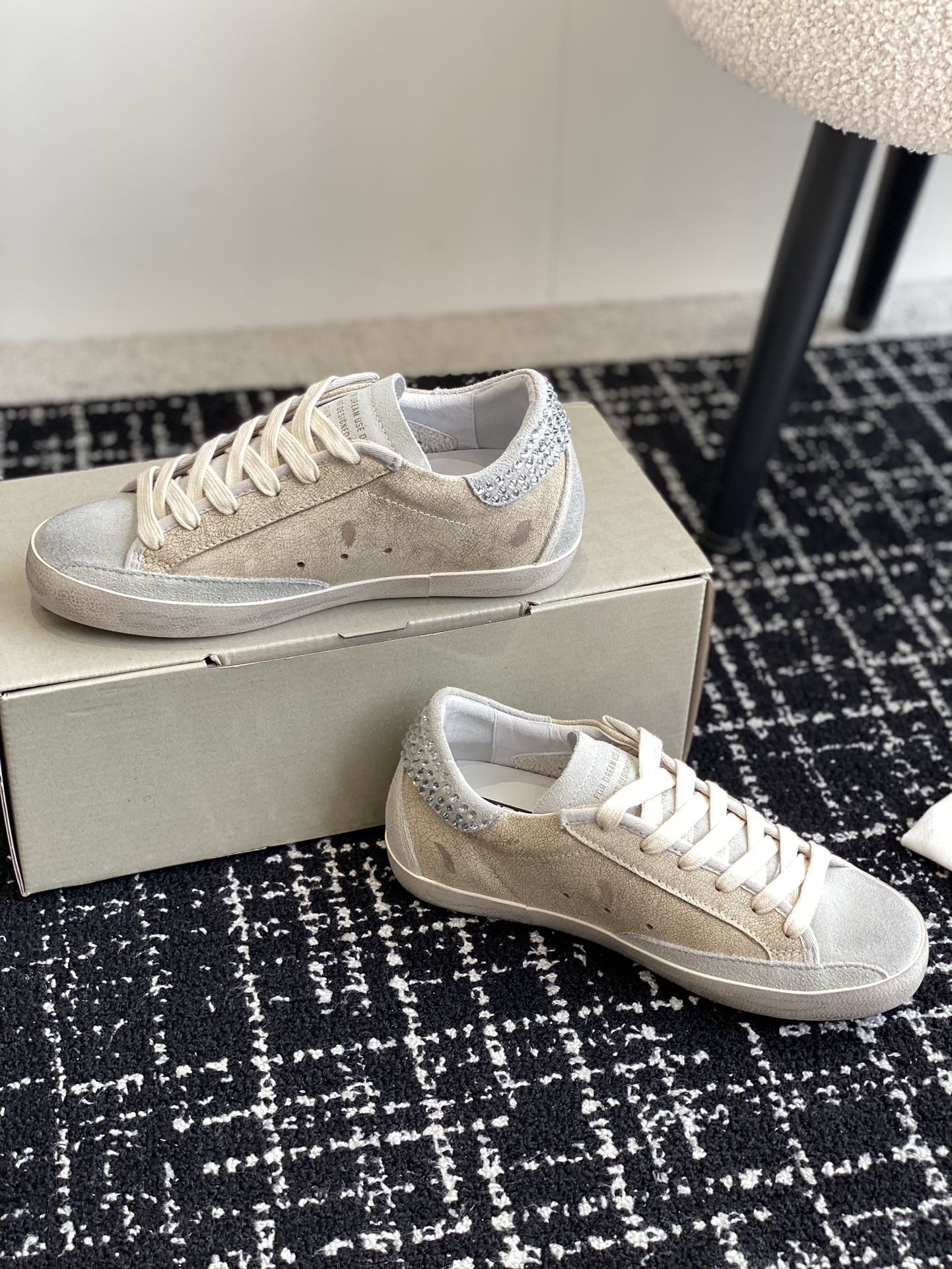 ua g01den G003e s*per-star sneaker