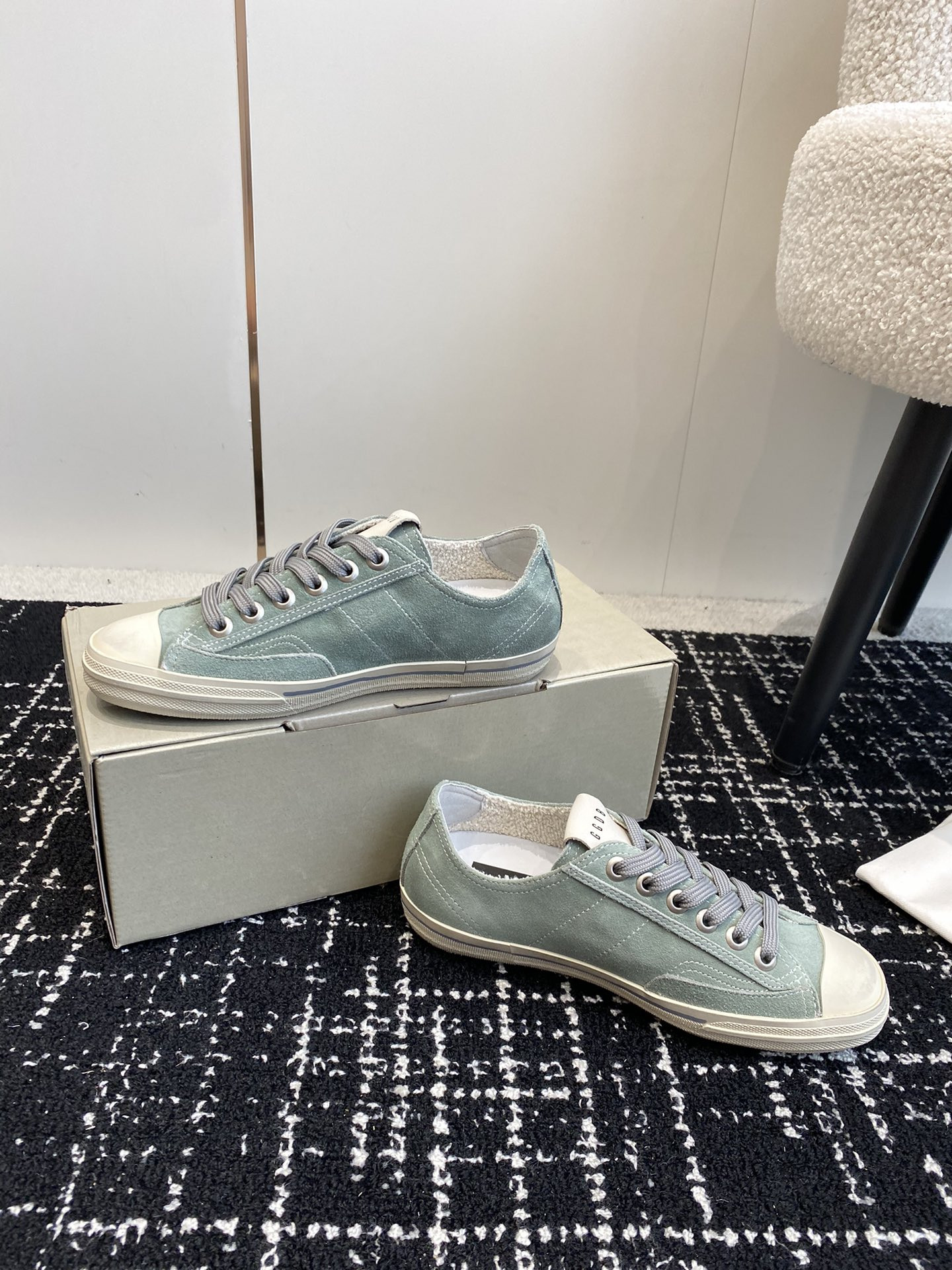 ua g01den G003e v-star sneaker