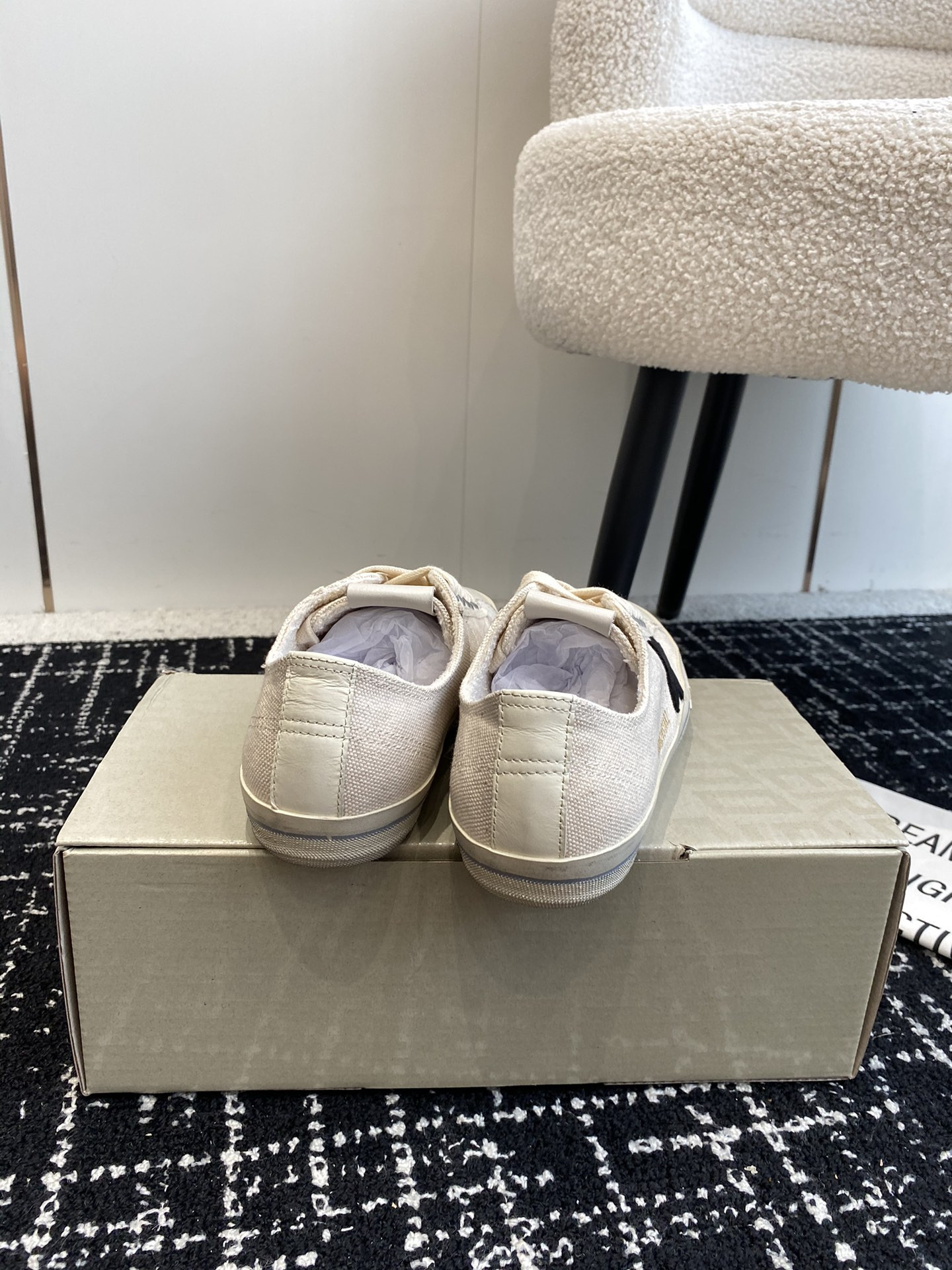 ua g01den G003e v-star sneaker