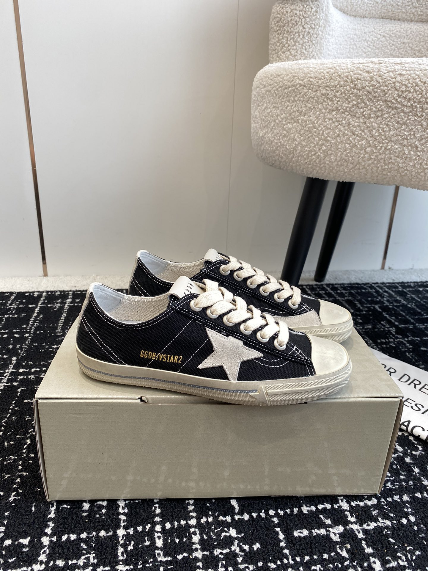 ua g01den G003e v-star sneaker