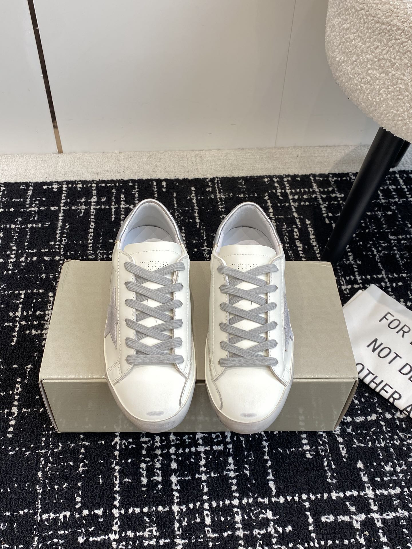 ua g01den G003e s*per-star sneaker