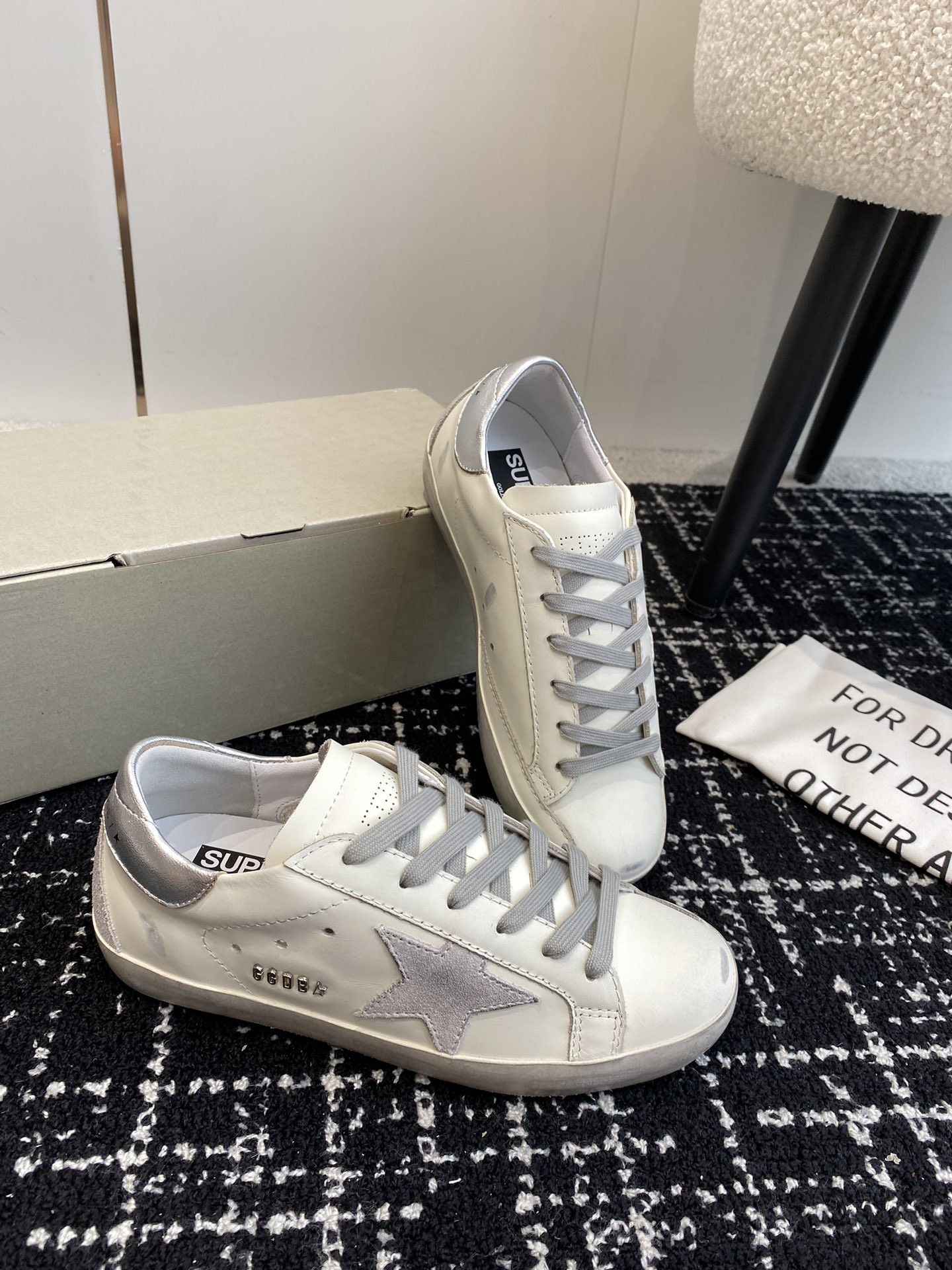 ua g01den G003e s*per-star sneaker
