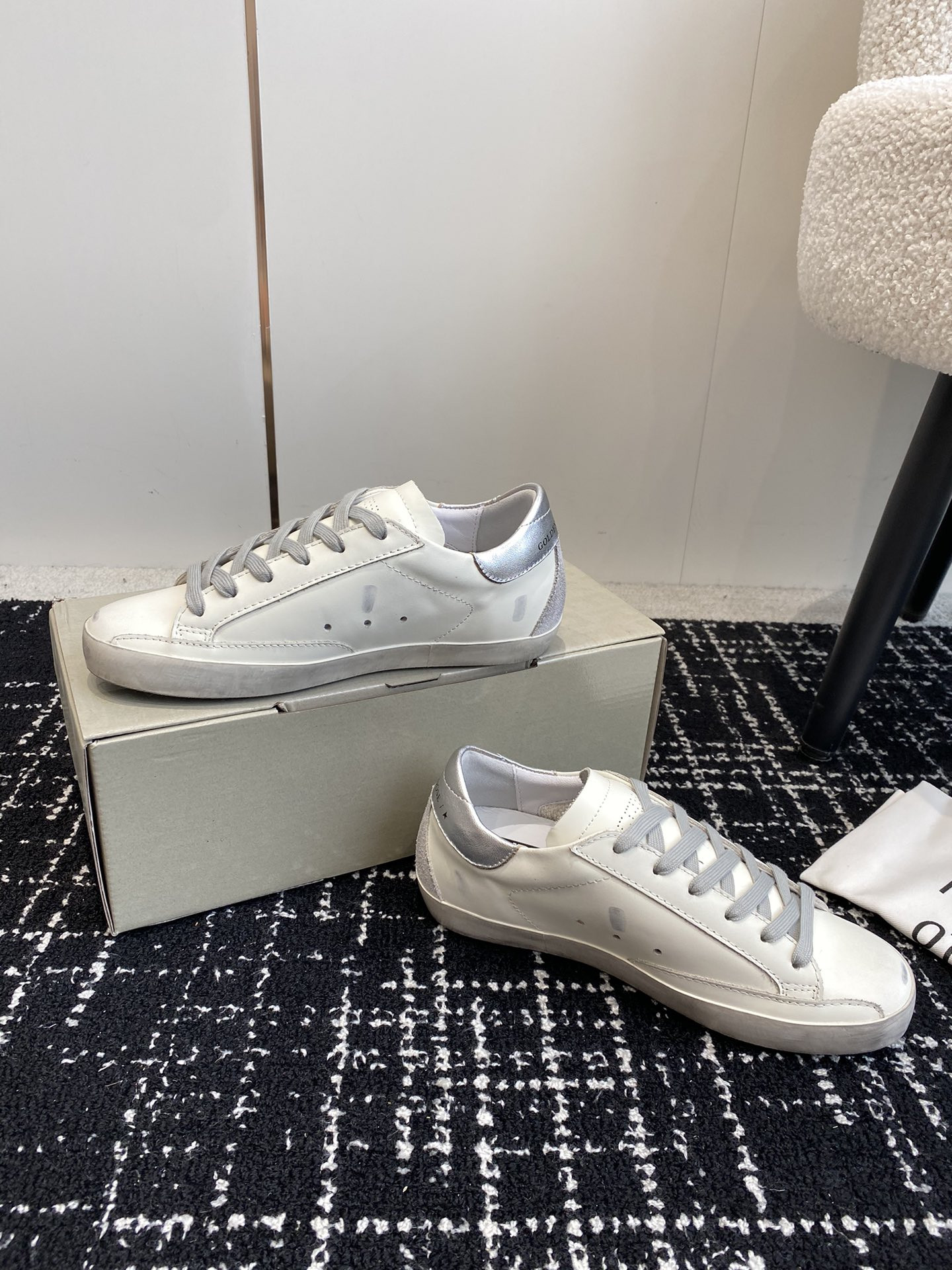 ua g01den G003e s*per-star sneaker