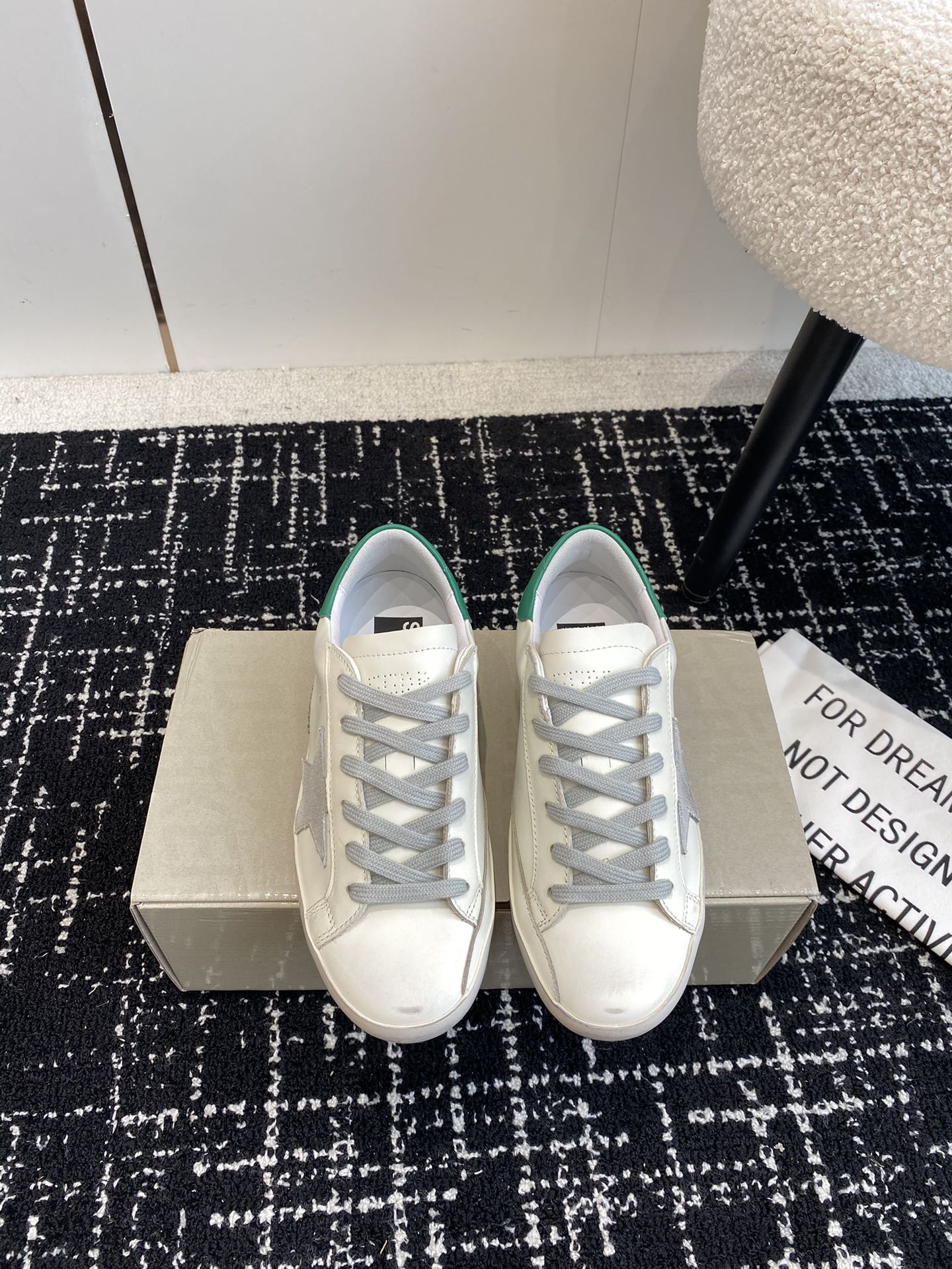 ua g01den G003e s*per-star sneaker
