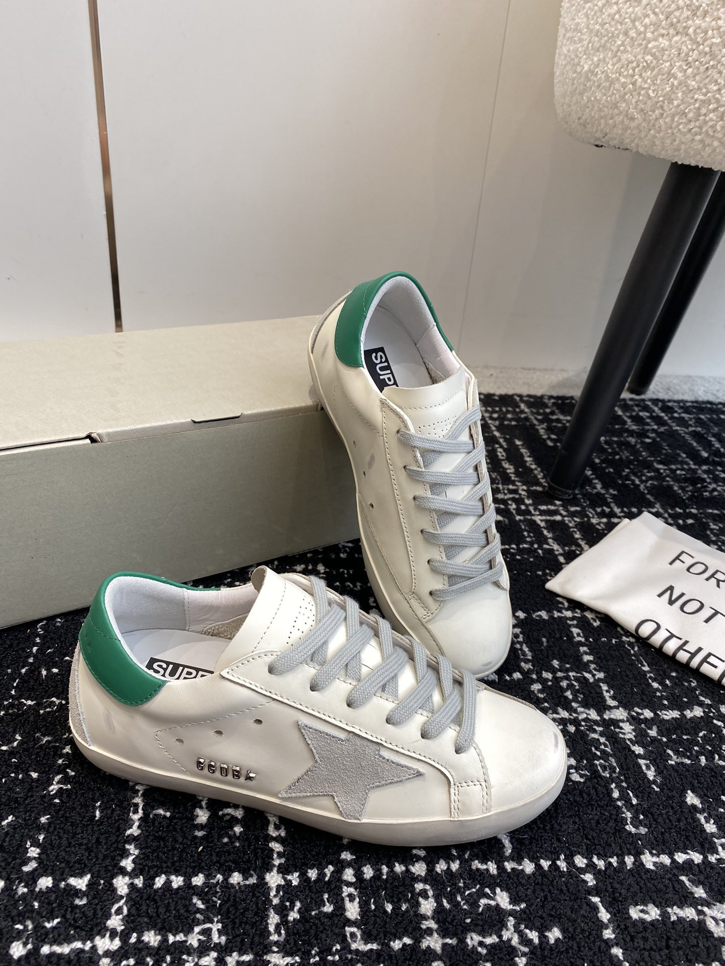 ua g01den G003e s*per-star sneaker