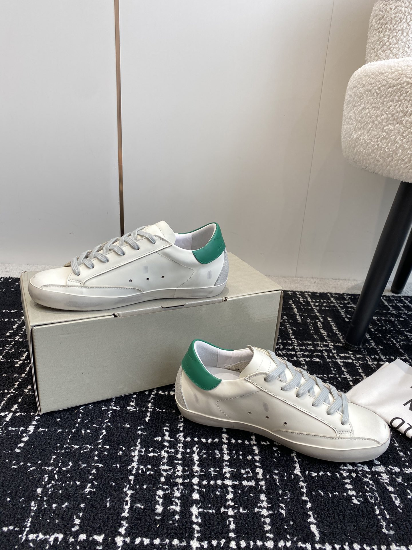 ua g01den G003e s*per-star sneaker