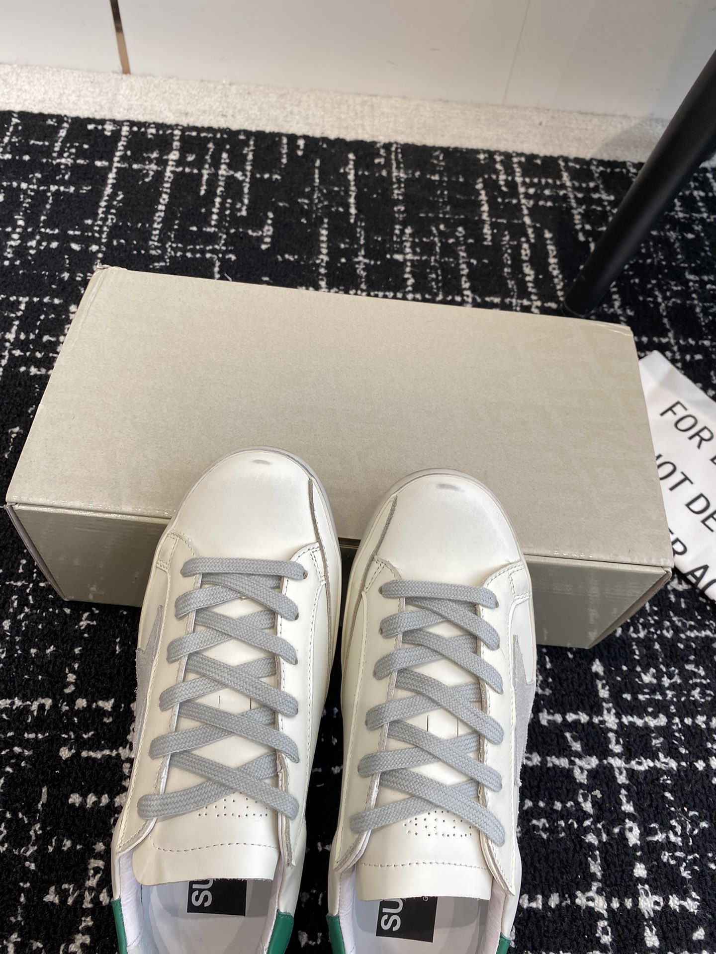 ua g01den G003e s*per-star sneaker