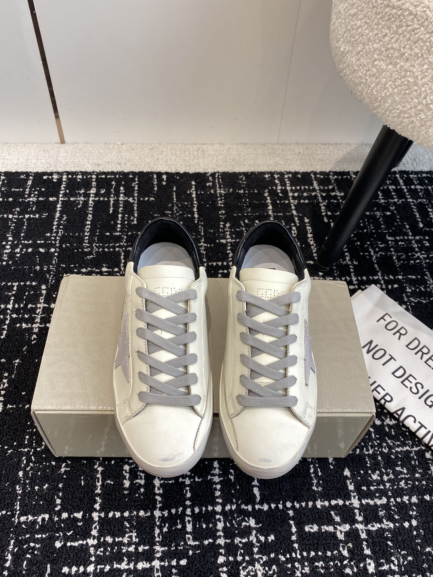 ua g01den G003e s*per-star sneaker