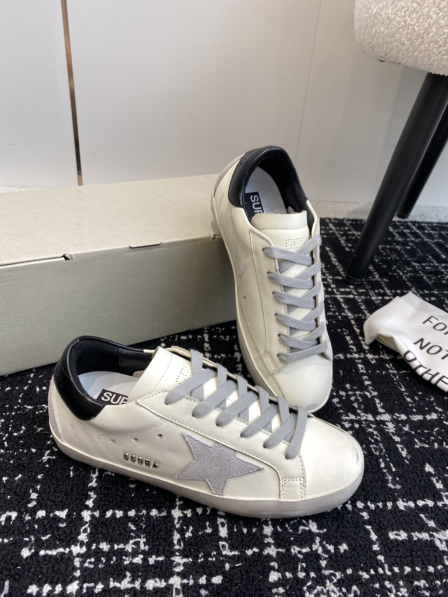 ua g01den G003e s*per-star sneaker