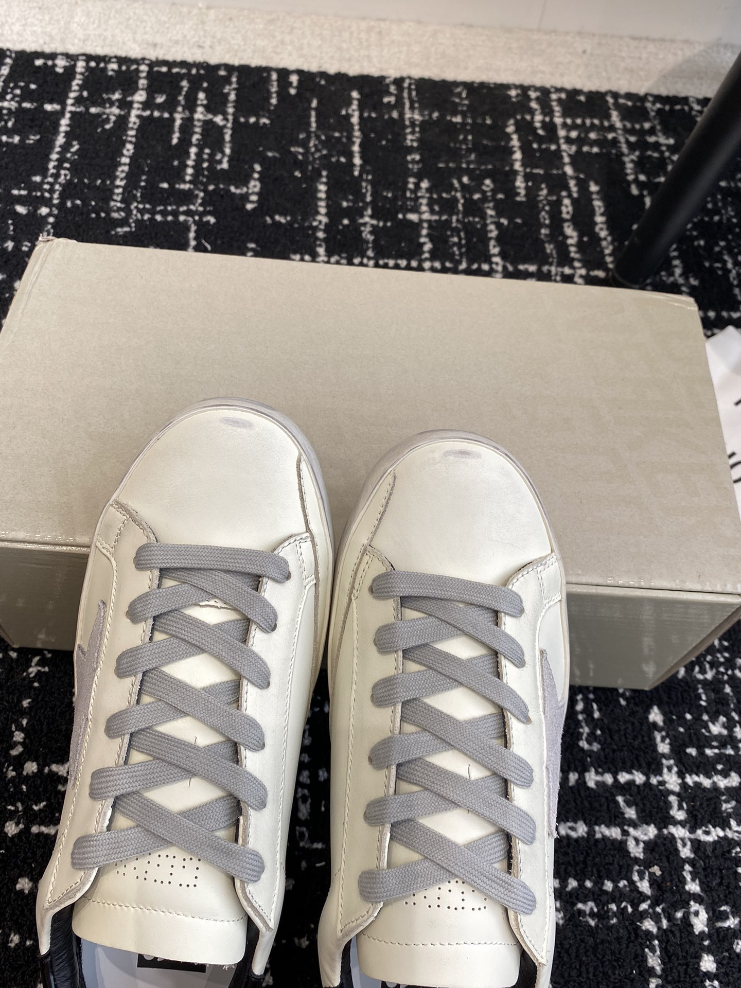 ua g01den G003e s*per-star sneaker