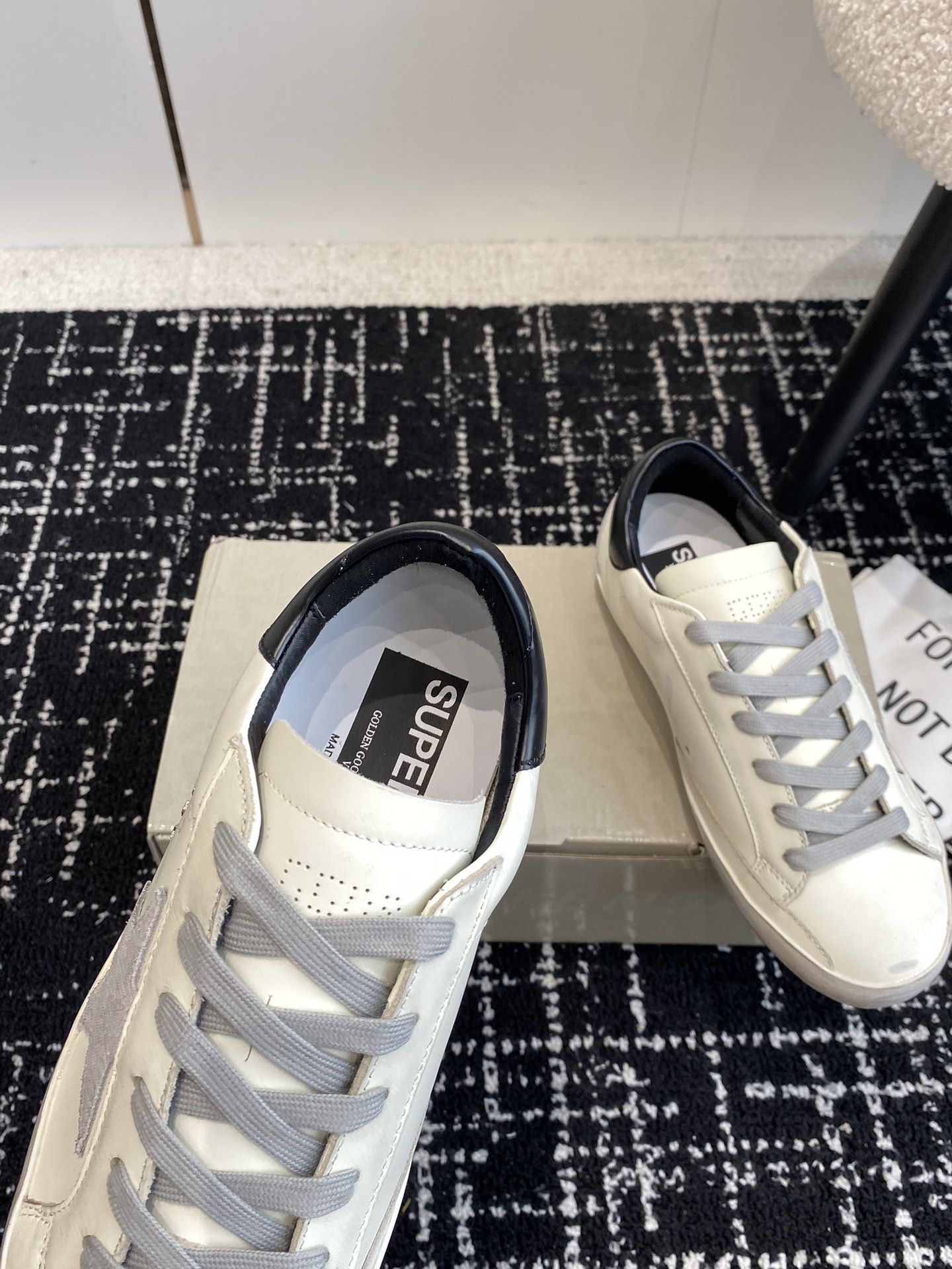 ua g01den G003e s*per-star sneaker