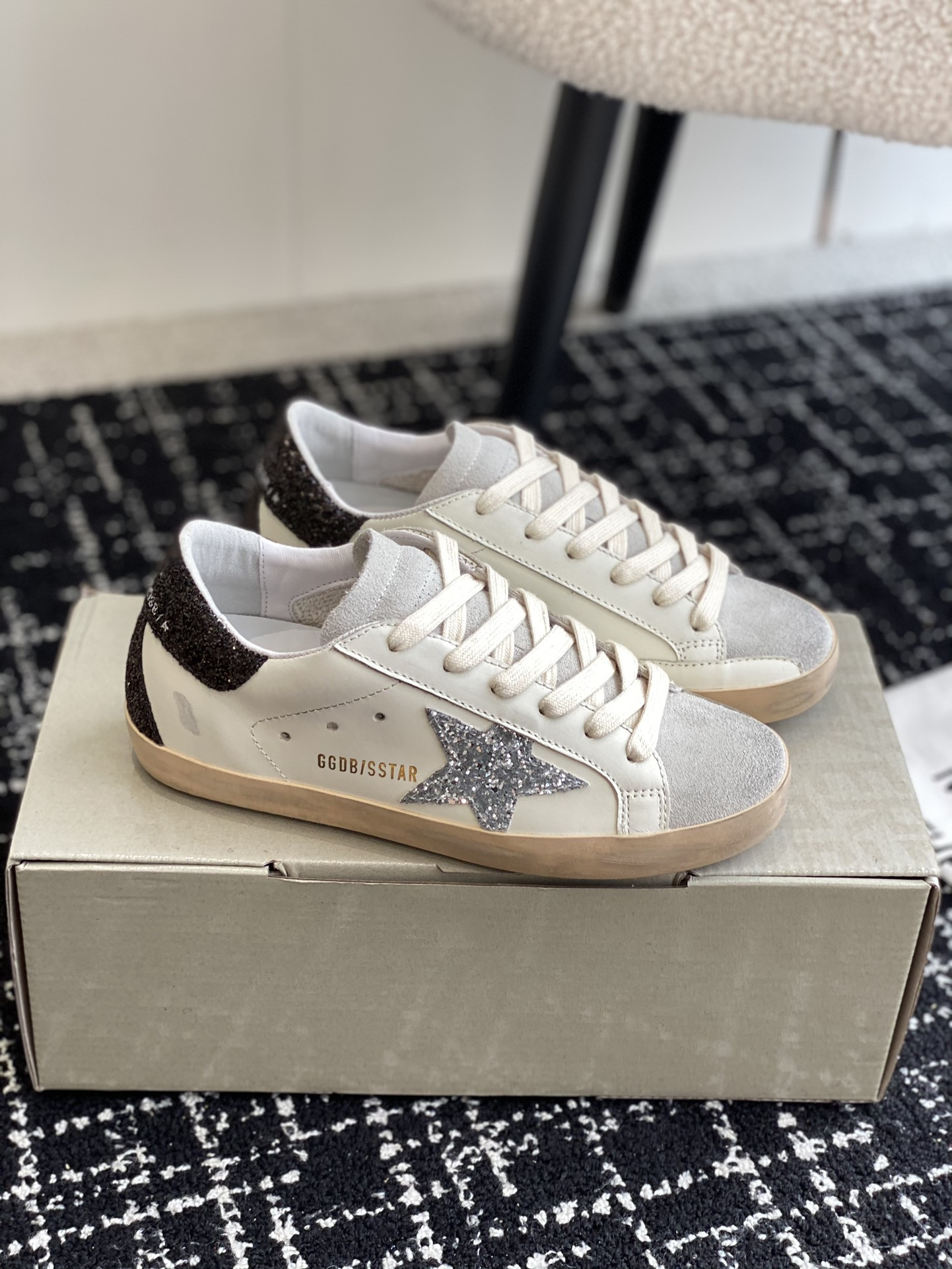 ua g01den G003e s*per-star sneaker
