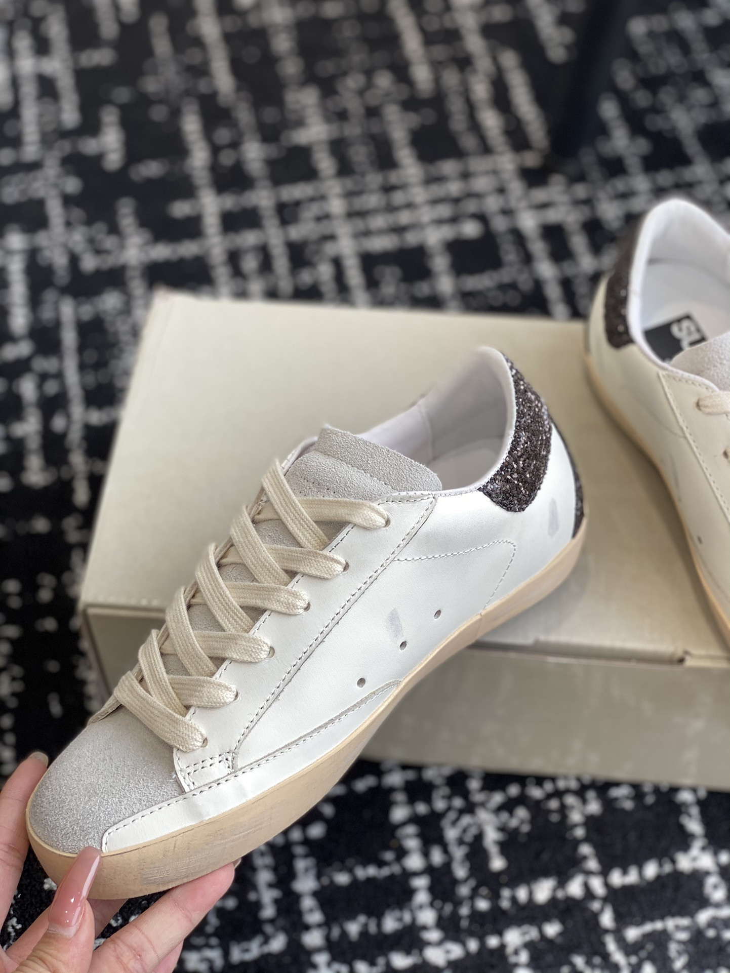 ua g01den G003e s*per-star sneaker